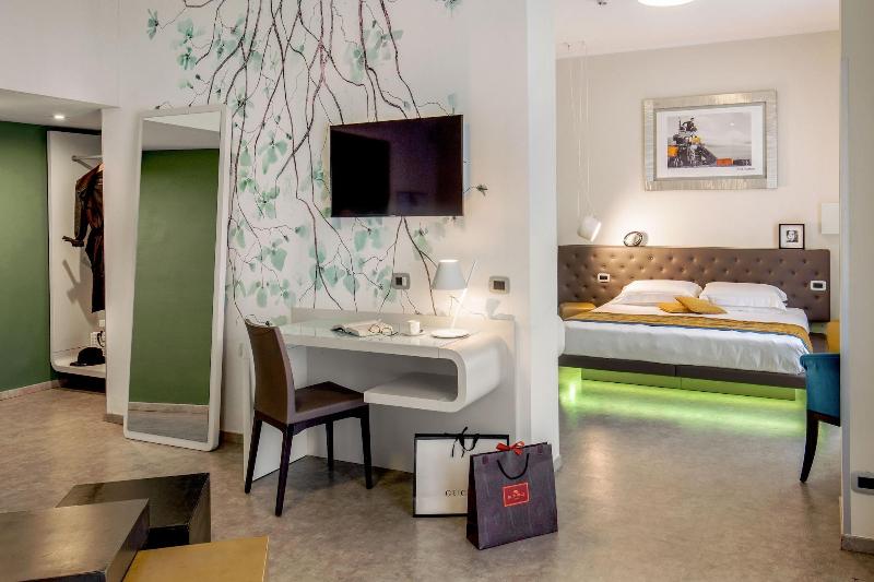 Montenapoleone Suites - Oda