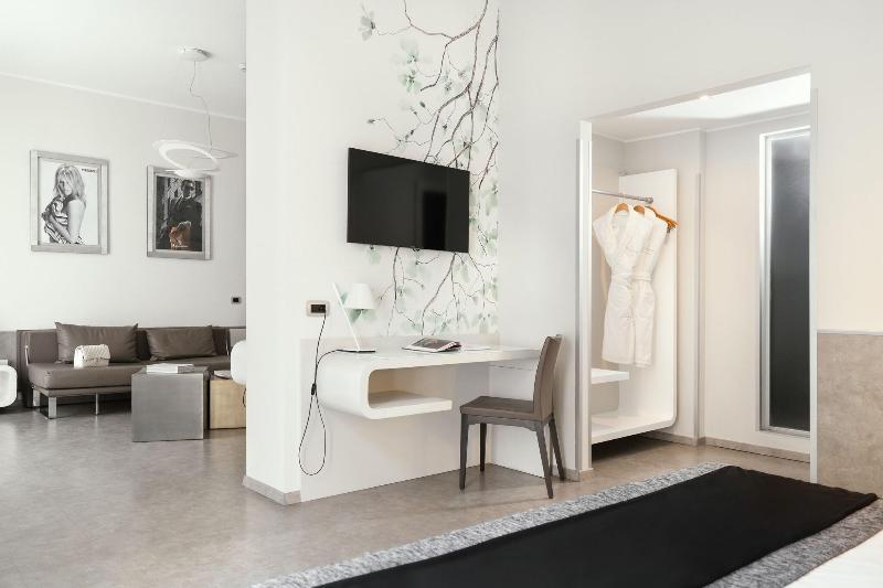 Montenapoleone Suites - Oda
