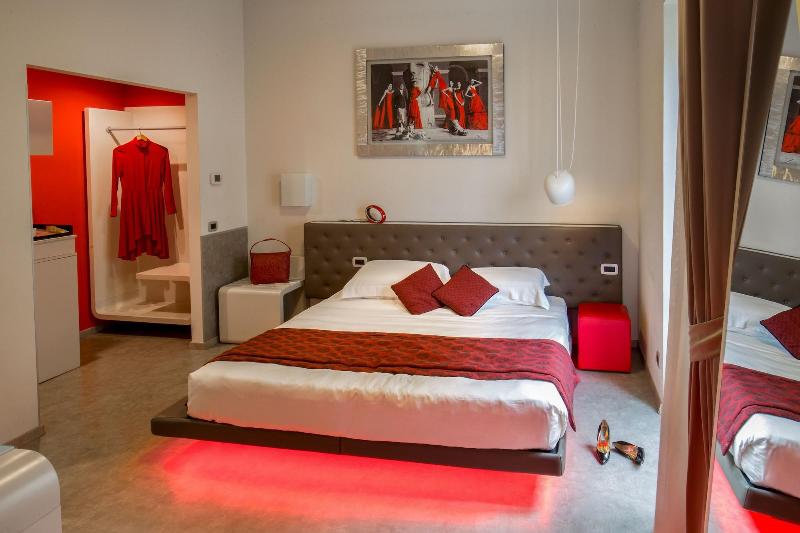 Montenapoleone Suites - Oda