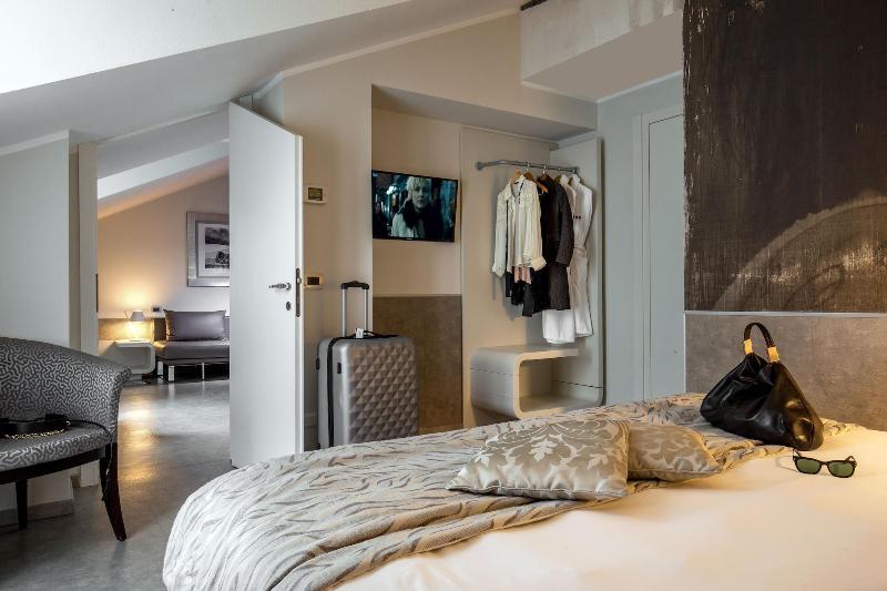 Montenapoleone Suites - Oda