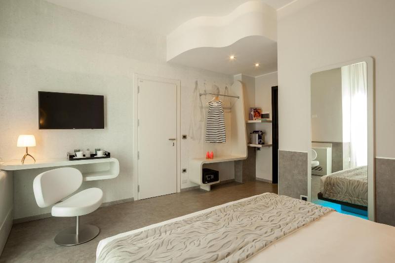 Montenapoleone Suites - Oda
