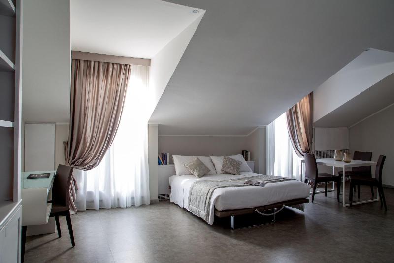 Montenapoleone Suites - Oda