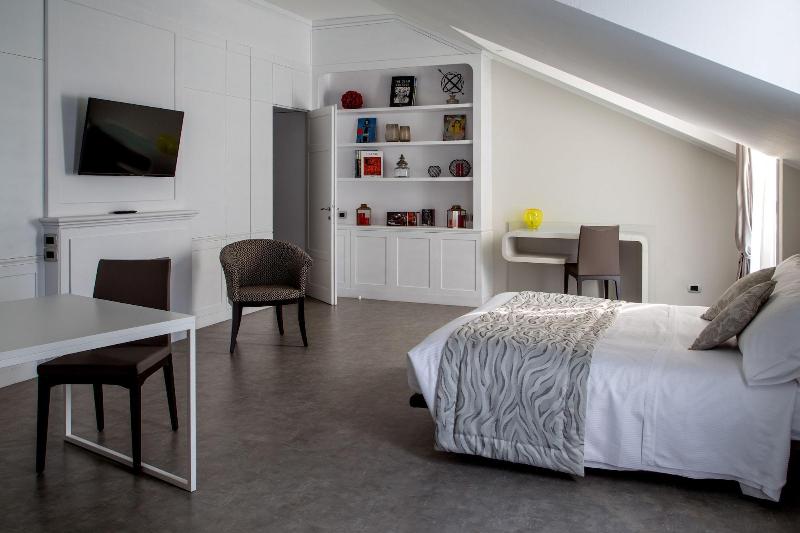 Montenapoleone Suites - Oda