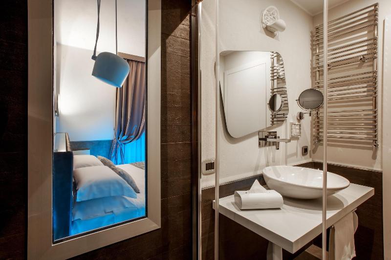 Montenapoleone Suites - Oda