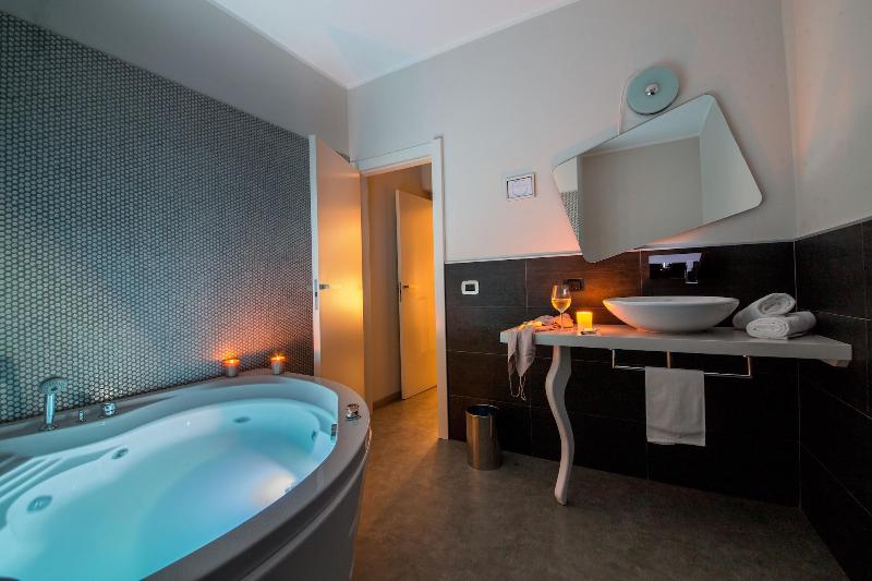 Montenapoleone Suites - Oda