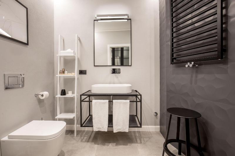 Montenapoleone Suites - Oda