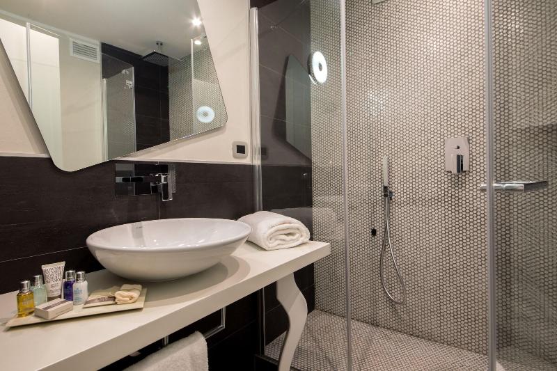 Montenapoleone Suites - Oda