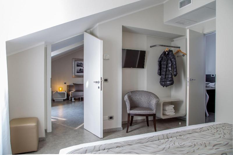 Montenapoleone Suites - Oda