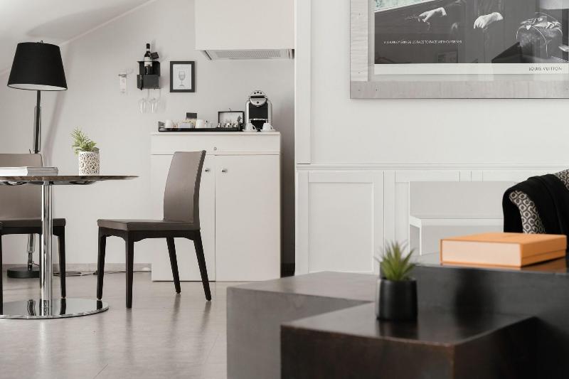 Montenapoleone Suites - Oda
