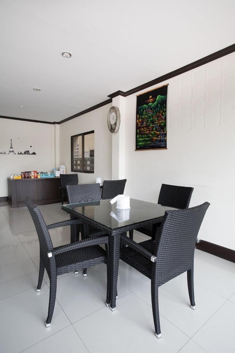 Paripas Express Hotel Patong - Lobi