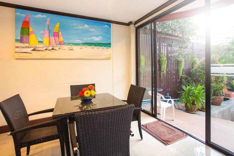 Paripas Express Hotel Patong - Lobi
