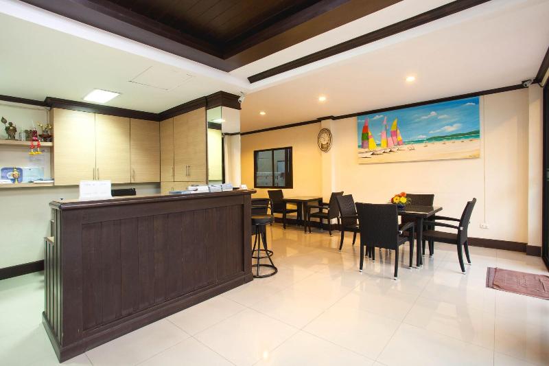 Paripas Express Hotel Patong - Lobi