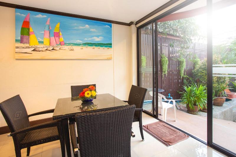 Paripas Express Hotel Patong - Lobi