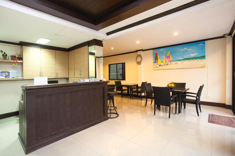 Paripas Express Hotel Patong - Lobi
