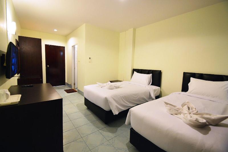 Paripas Express Hotel Patong - Oda