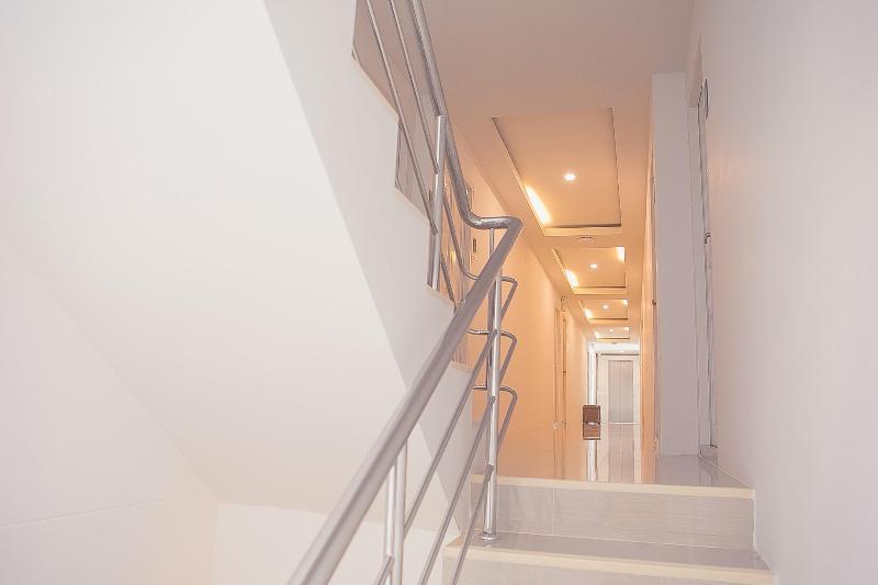 S E T Thanmongkol Residence - Genel