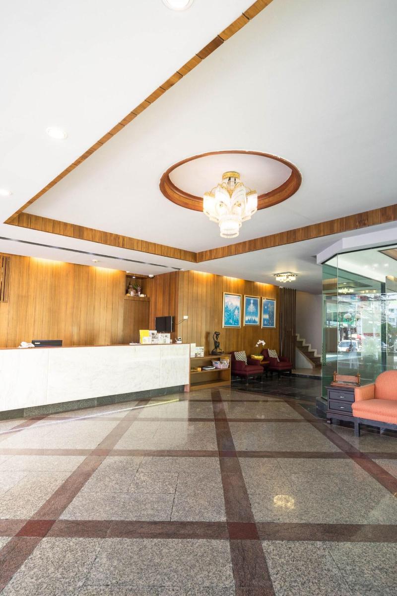 Nice Hotel Ratchada - Lobi