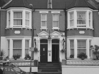 Charlotte Guest House otel fotoğrafı