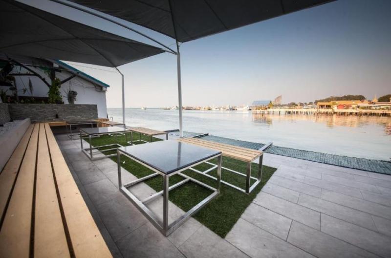 Baan Tah On The Sea - Genel