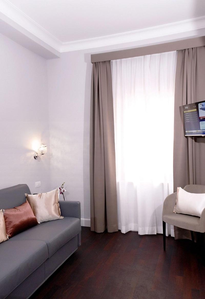 Piazza Di Spagna Suite De Charme - Oda