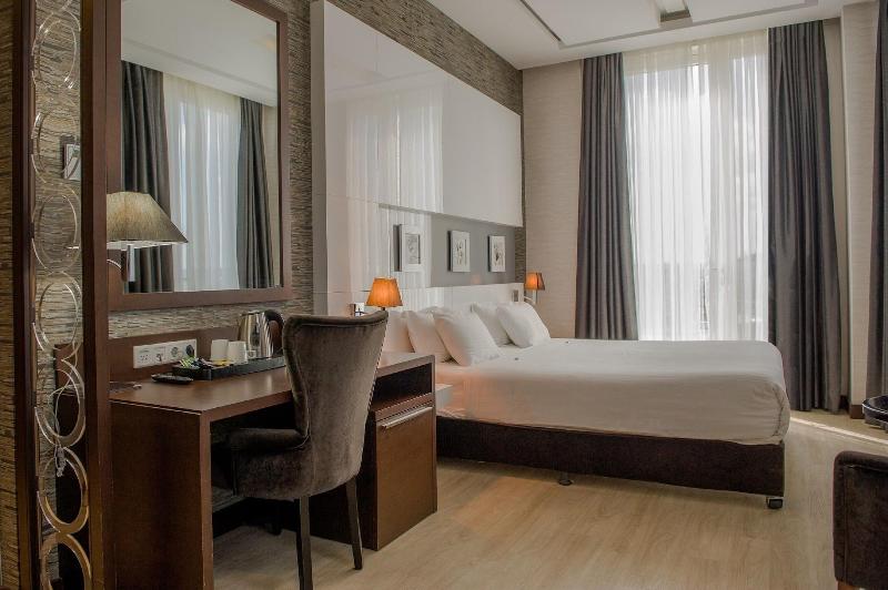 Grand Hotel Downtown - Oda
