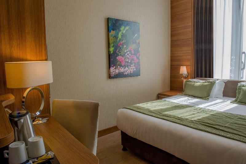 Grand Hotel Downtown - Oda