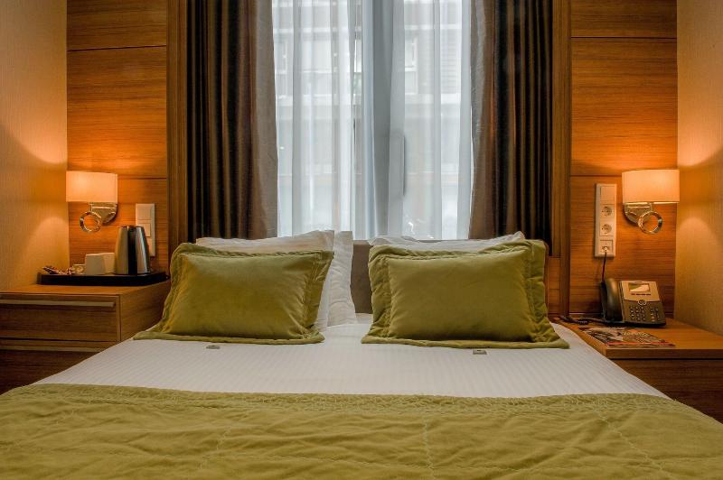 Grand Hotel Downtown - Oda