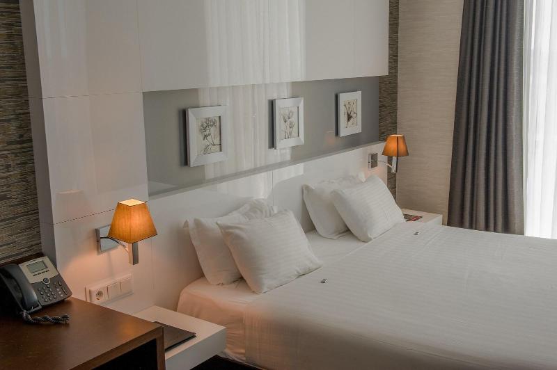 Grand Hotel Downtown - Oda