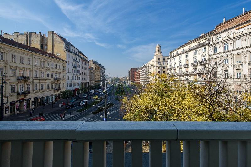 Karoly Corner Residences - Genel