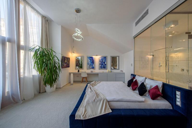Karoly Corner Residences - Oda