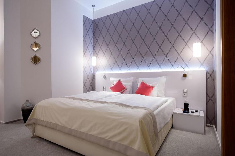 Karoly Corner Residences - Oda