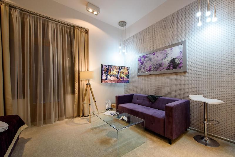 Karoly Corner Residences - Oda