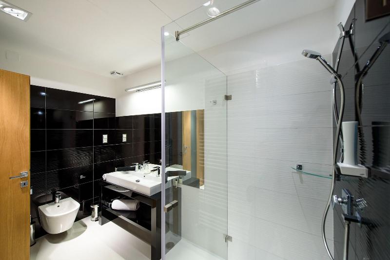 Karoly Corner Residences - Oda