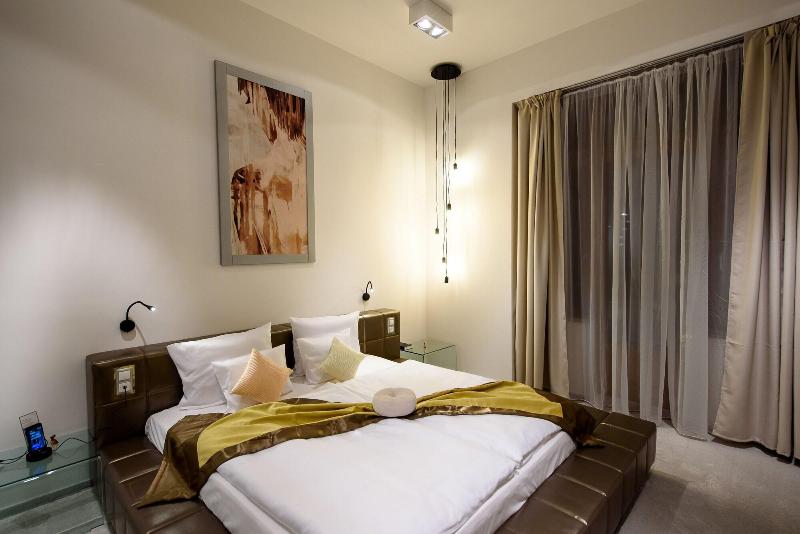 Karoly Corner Residences - Oda