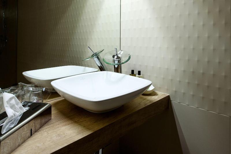 Karoly Corner Residences - Oda