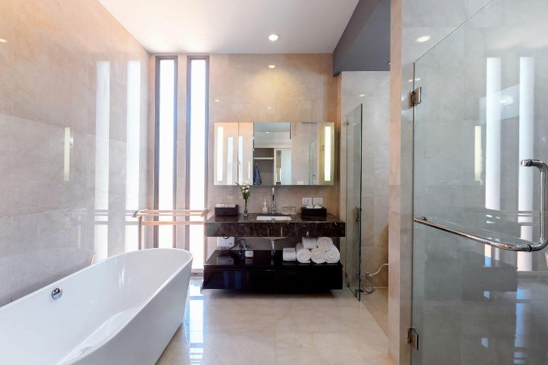 X10 Seaview Suites At Panwa Beach - Oda