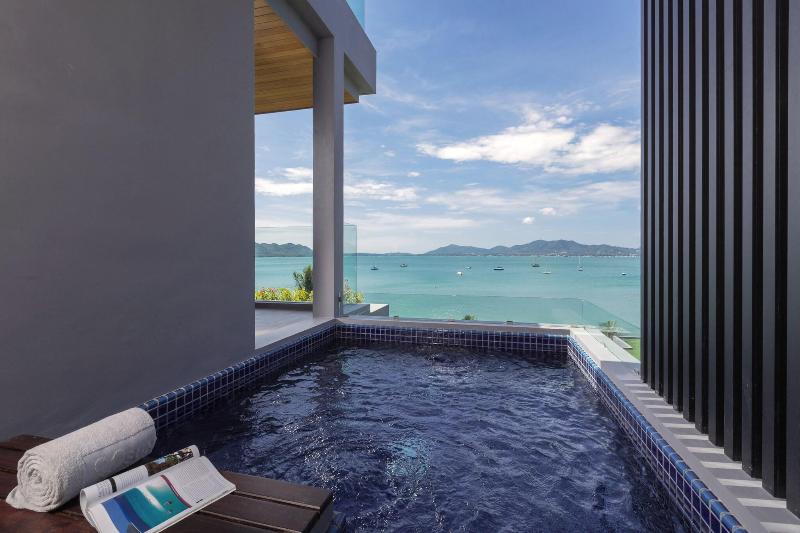 X10 Seaview Suites At Panwa Beach - Teras