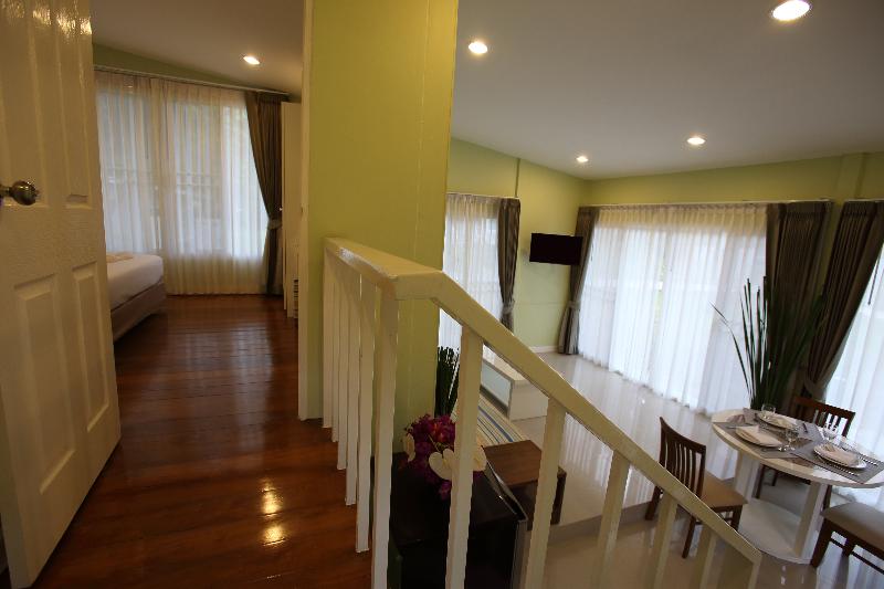 Bangsaen Heritage Hotel - Oda