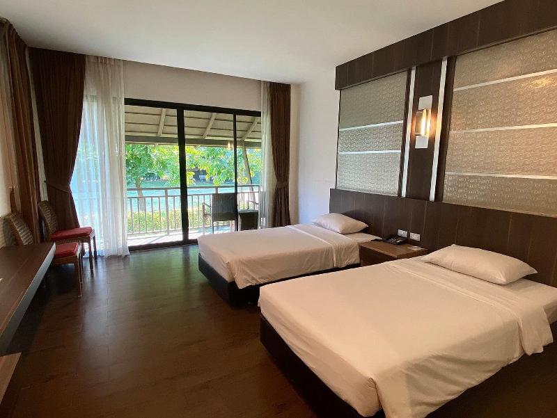 Bangsaen Heritage Hotel - Oda