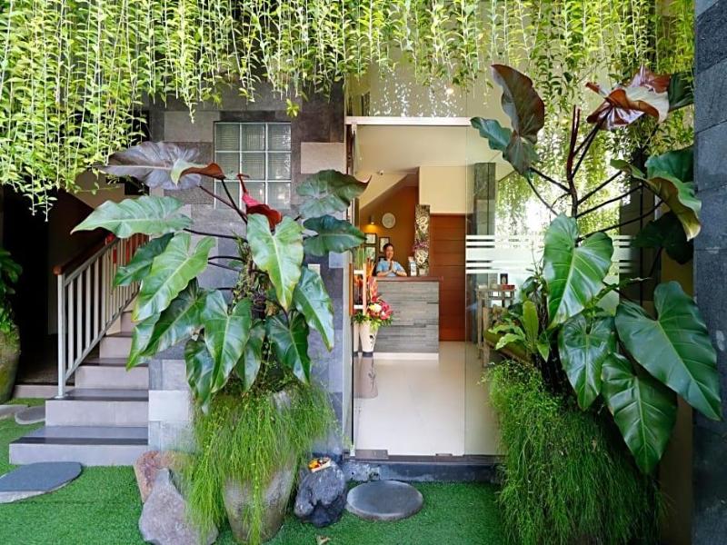 Vansari Hotel Seminyak - Genel