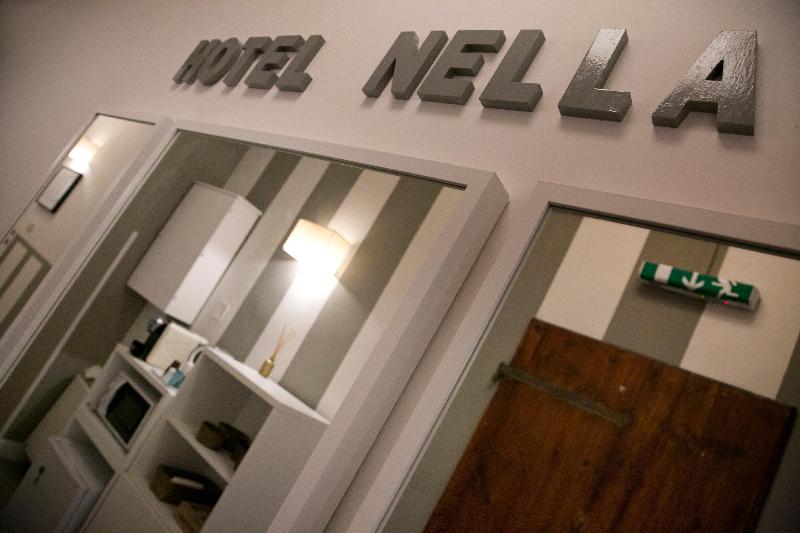 NELLA - Lobi