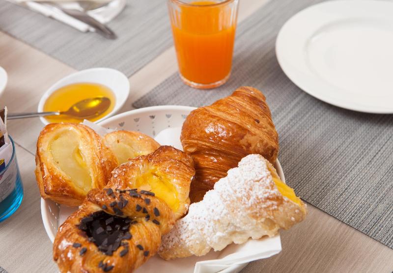 Le Tre Lune Suites - Restoran