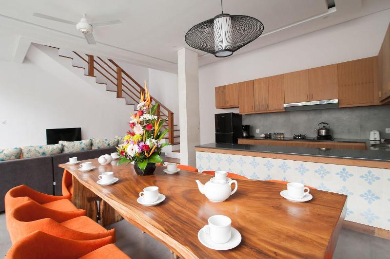 Apple Villa And Studio Seminyak - Oda