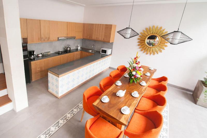 Apple Villa And Studio Seminyak - Oda