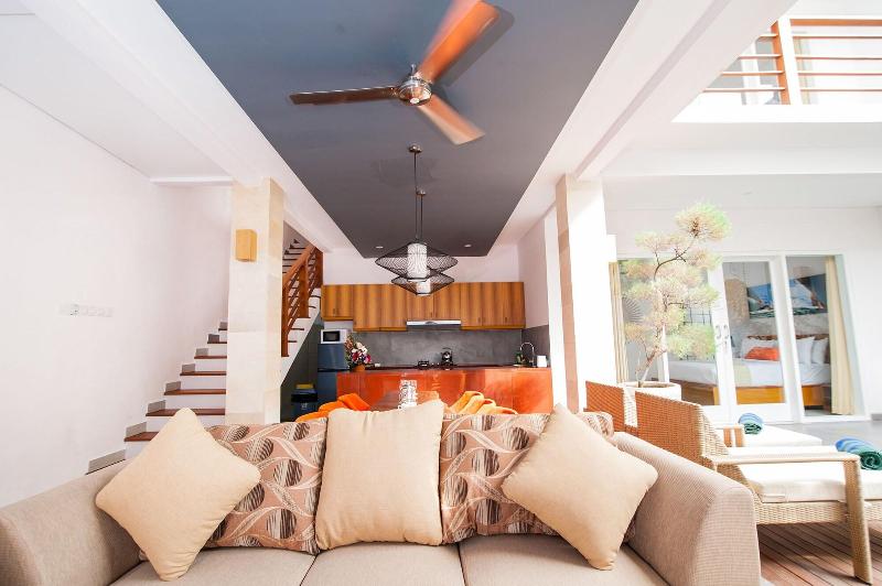 Apple Villa And Studio Seminyak - Oda