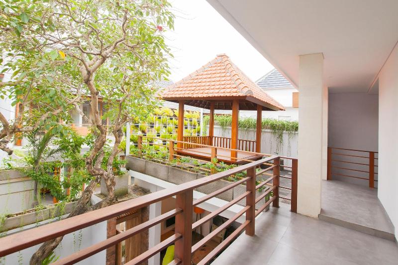 Apple Villa And Studio Seminyak - Oda