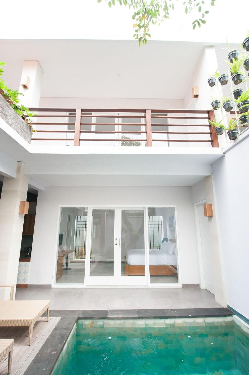 Apple Villa And Studio Seminyak - Oda
