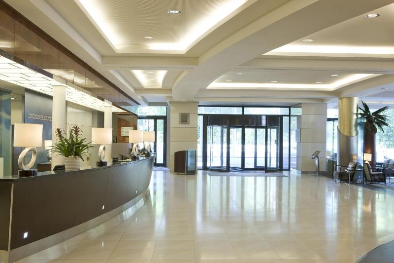 Steigenberger Airport Hotel Frankfurt - Lobi