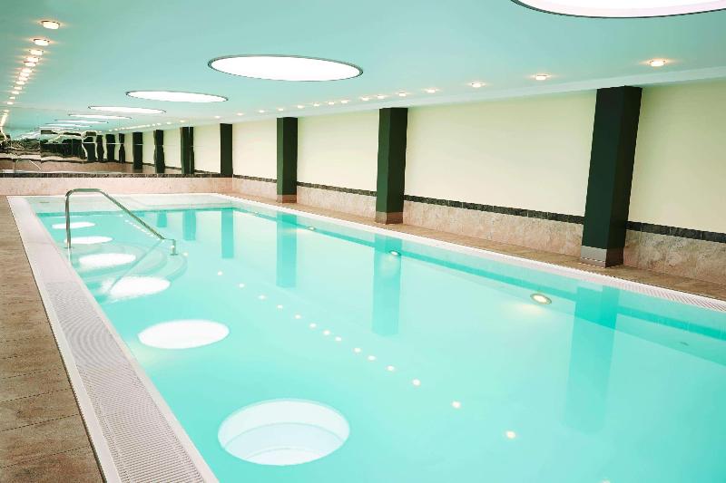 Steigenberger Airport Hotel Frankfurt - Havuz