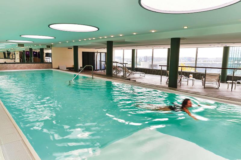 Steigenberger Airport Hotel Frankfurt - Havuz